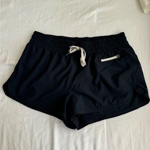 Vuori Shorts